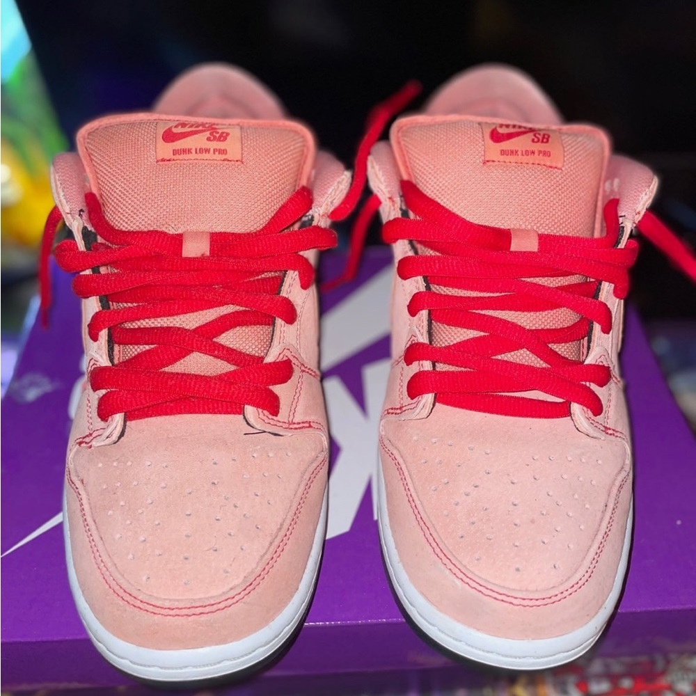 nike sb dunk pink pig